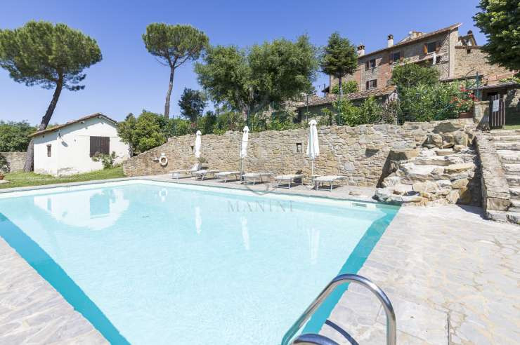 Castiglion Fiorentino - 6 - 400 mq - € 900.000,00