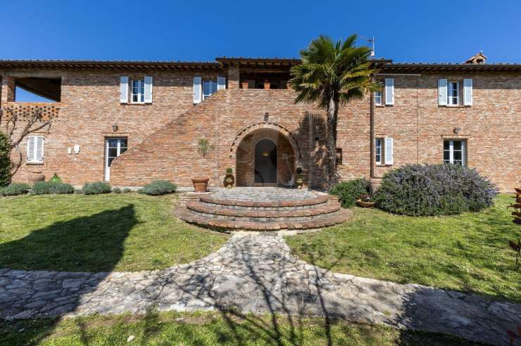 Castiglione del Lago - 4 - 350 mq - € 1.300.000,00