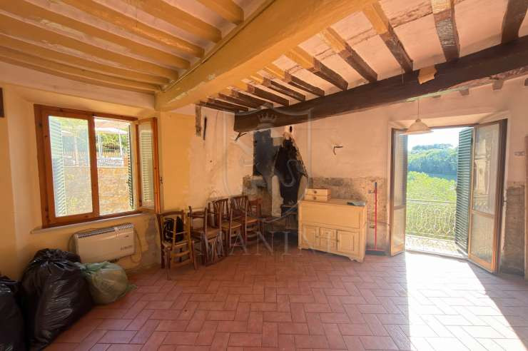 Montalcino - 3 - 140 mq - € 160.000,00