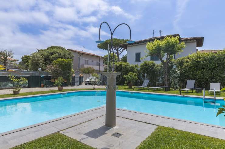 Forte dei Marmi - 8 - 500 mq - € 6.500.000,00