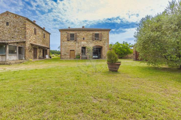Lucignano - 5 - 520 mq - € 680.000,00