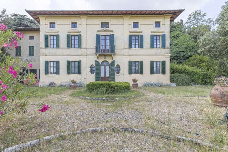 Siena - 7 - 804 mq - € 2.200.000,00