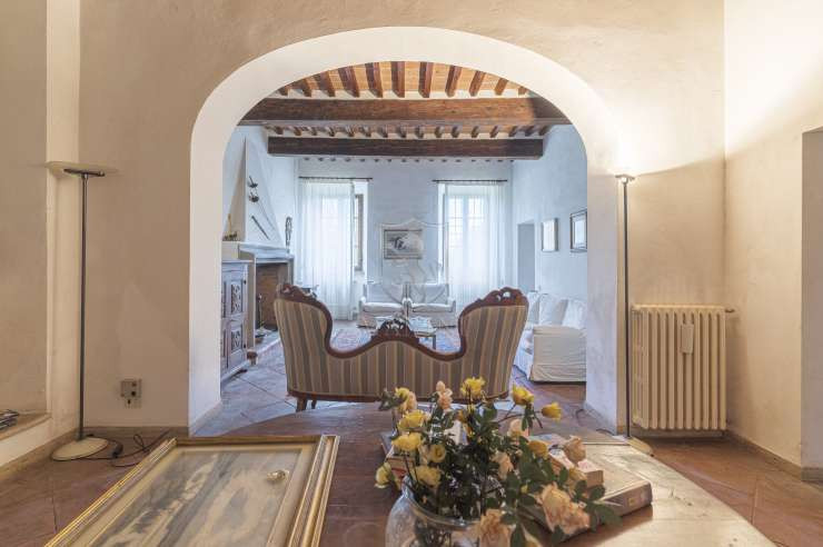 Siena - 7 - 804 mq - € 2.200.000,00