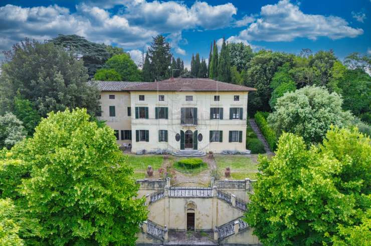 Siena - 7 - 804 mq - € 2.200.000,00