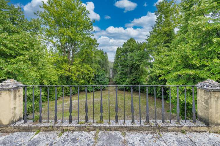 Siena - 7 - 804 mq - € 2.200.000,00