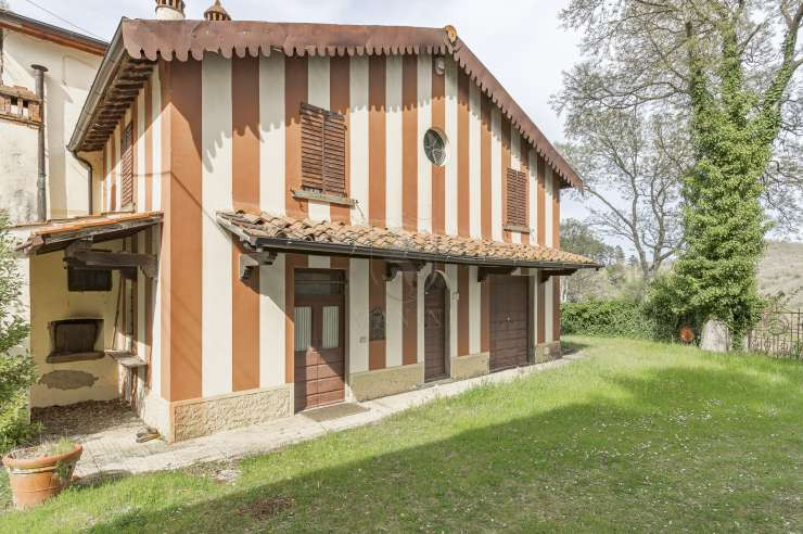 Arezzo - 7 - 550 mq - € 499.000,00