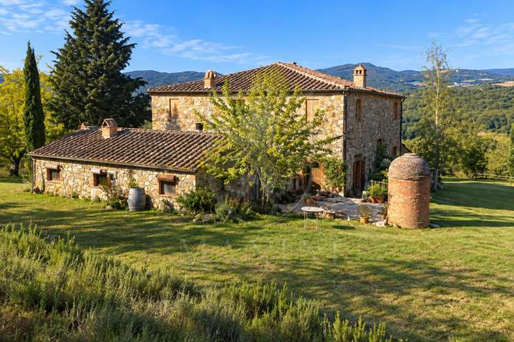 Montalcino - 7 - 520 mq - € 370.000,00