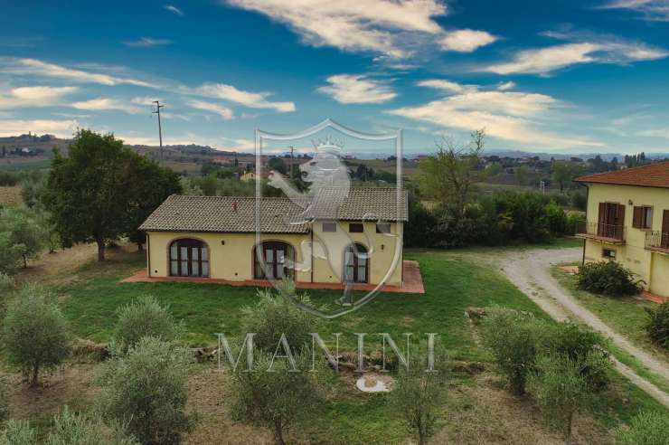 Cortona - 11 - 700 mq - € 890.000,00