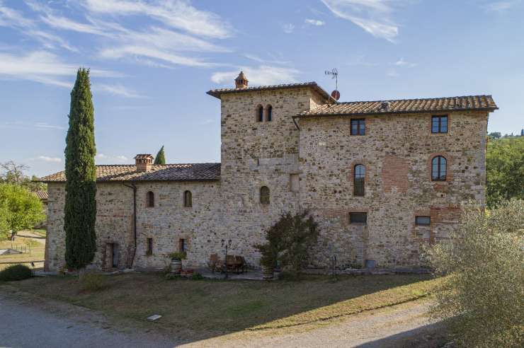 Castelnuovo Berardenga - 10 - 690 mq - € 2.700.000,00