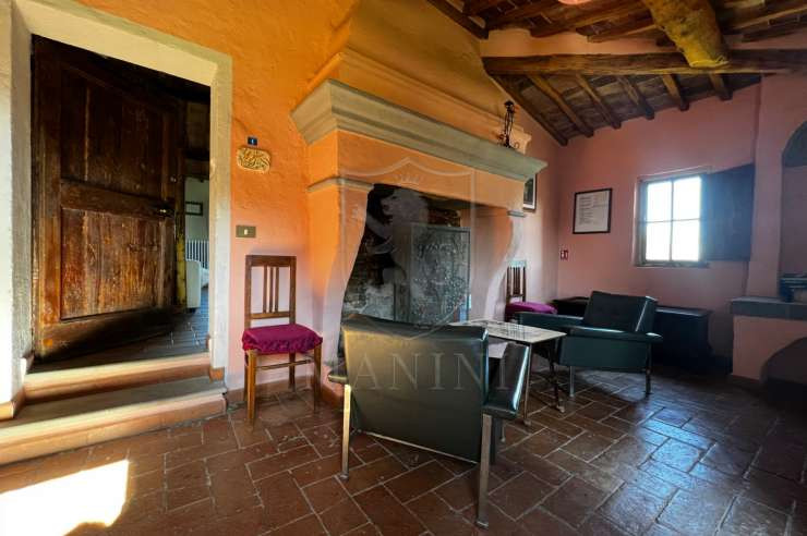 Siena - 9 - 650 mq - € 2.900.000,00