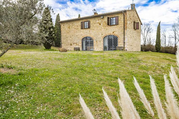 Sarteano - 4 - 350 mq - € 700.000,00