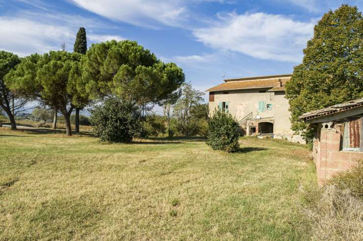 Castiglione del Lago - 4 - 257 mq - € 200.000,00