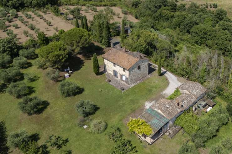 Sarteano - 4 - 350 mq - € 630.000,00